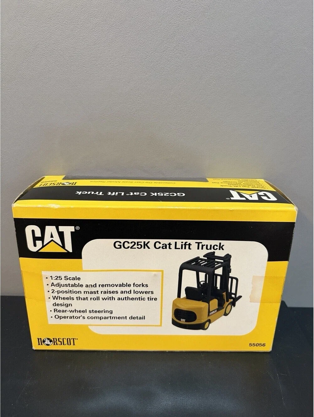 Vintage Norscot #55056 -CAT Caterpillar GC25K Cat Lift Truck - 1:25 Die-Cast NEW